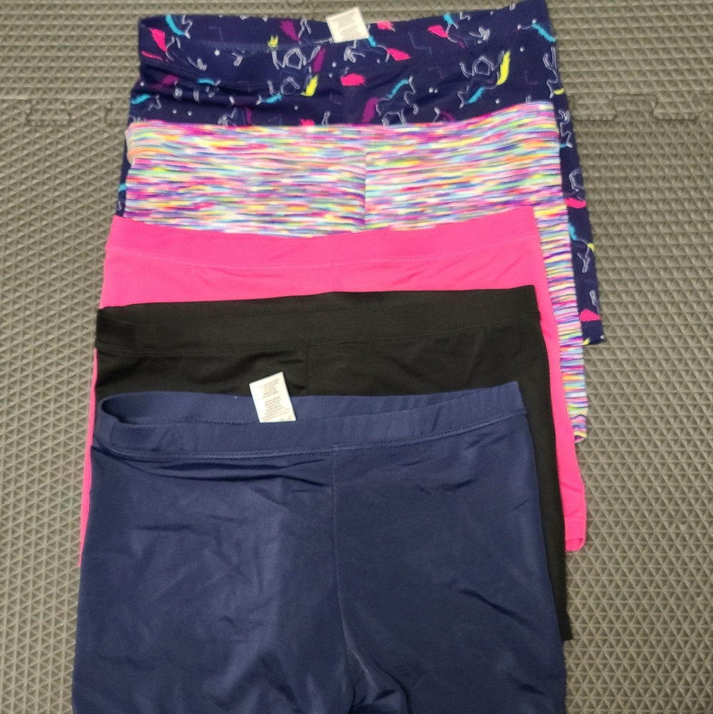 Girl play shorts